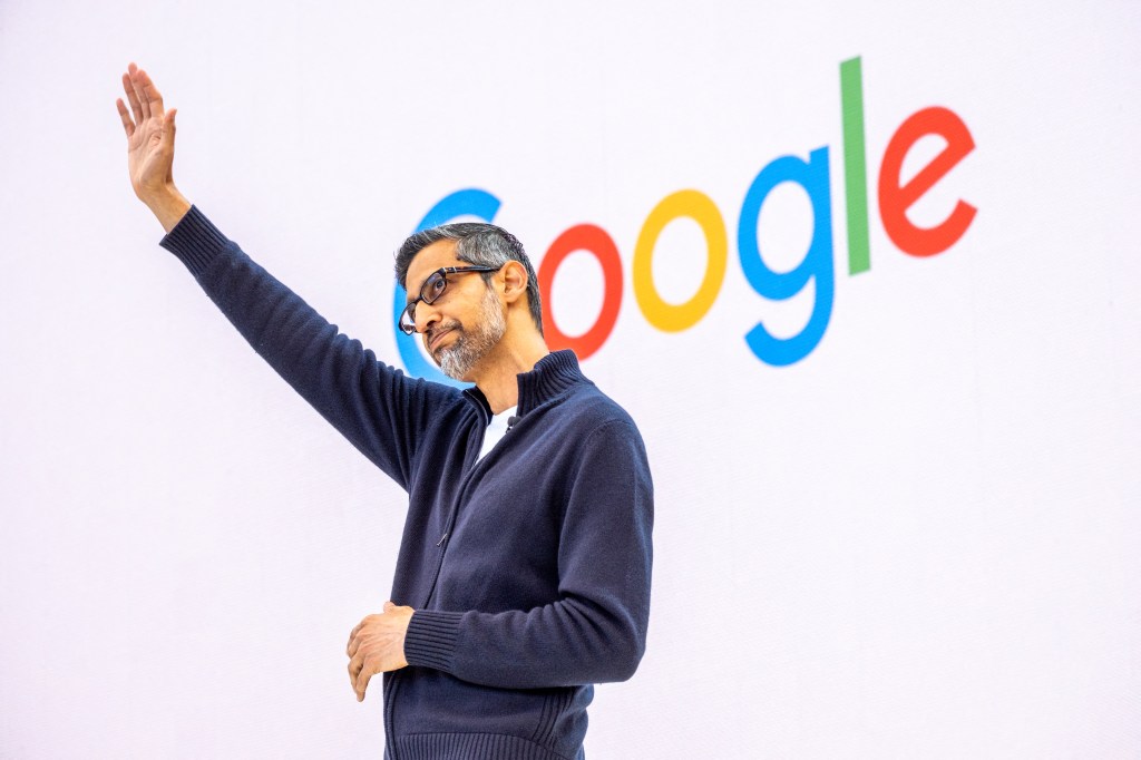 Gemini 3 de Google venció a ChatGPT en pruebas comparativas.