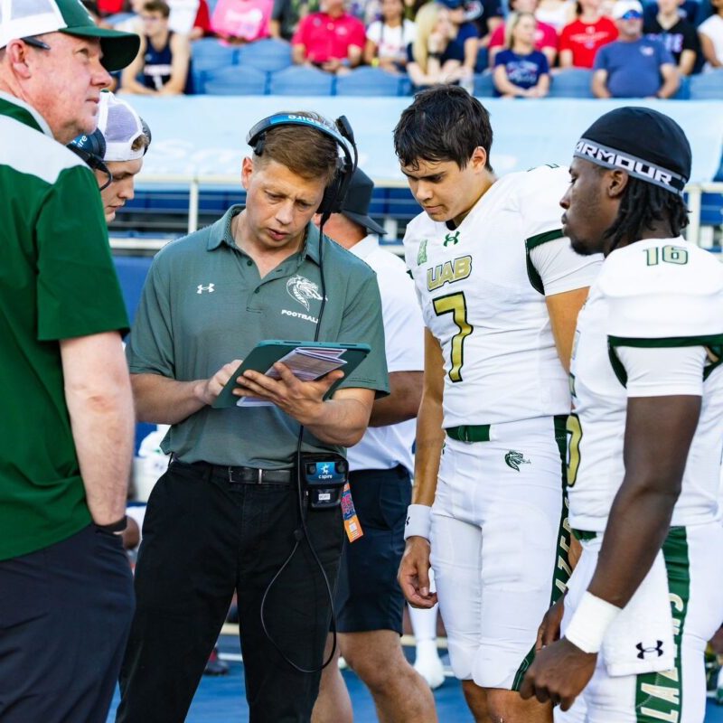 Alex Mortensen será nombrado entrenador en jefe de la UAB, informa ESPN