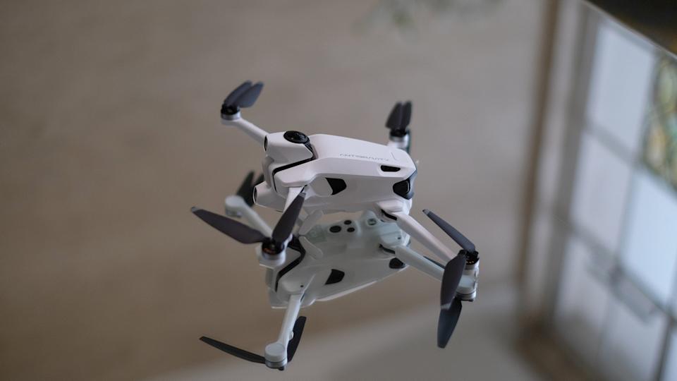 Revisión del dron antigravedad A1