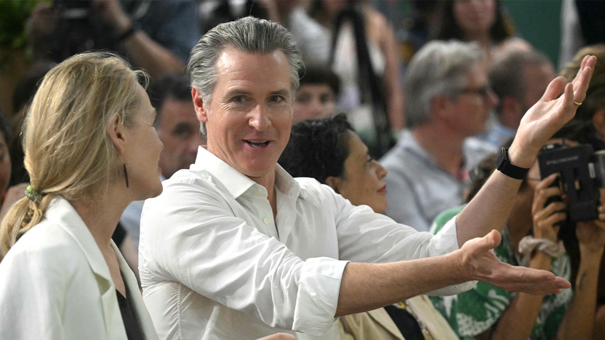 Newsom habla en Brasil