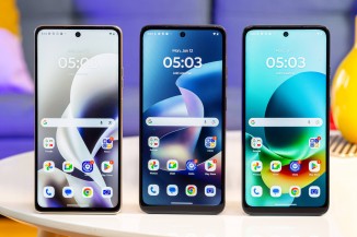 El Moto G Power (2026) a la izquierda, el Moto G (2026) en el medio y el Moto G Play (2026) a la derecha