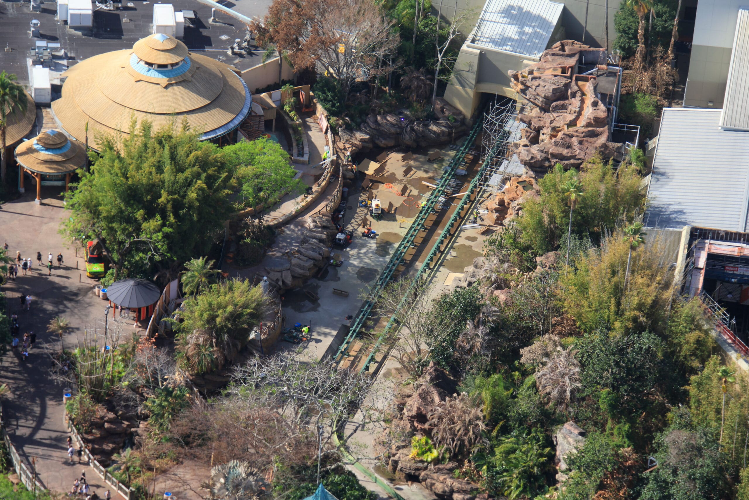 Fotografías aéreas del paseo USF Jurassic Park River Adventure realizadas por bioreconstruct.