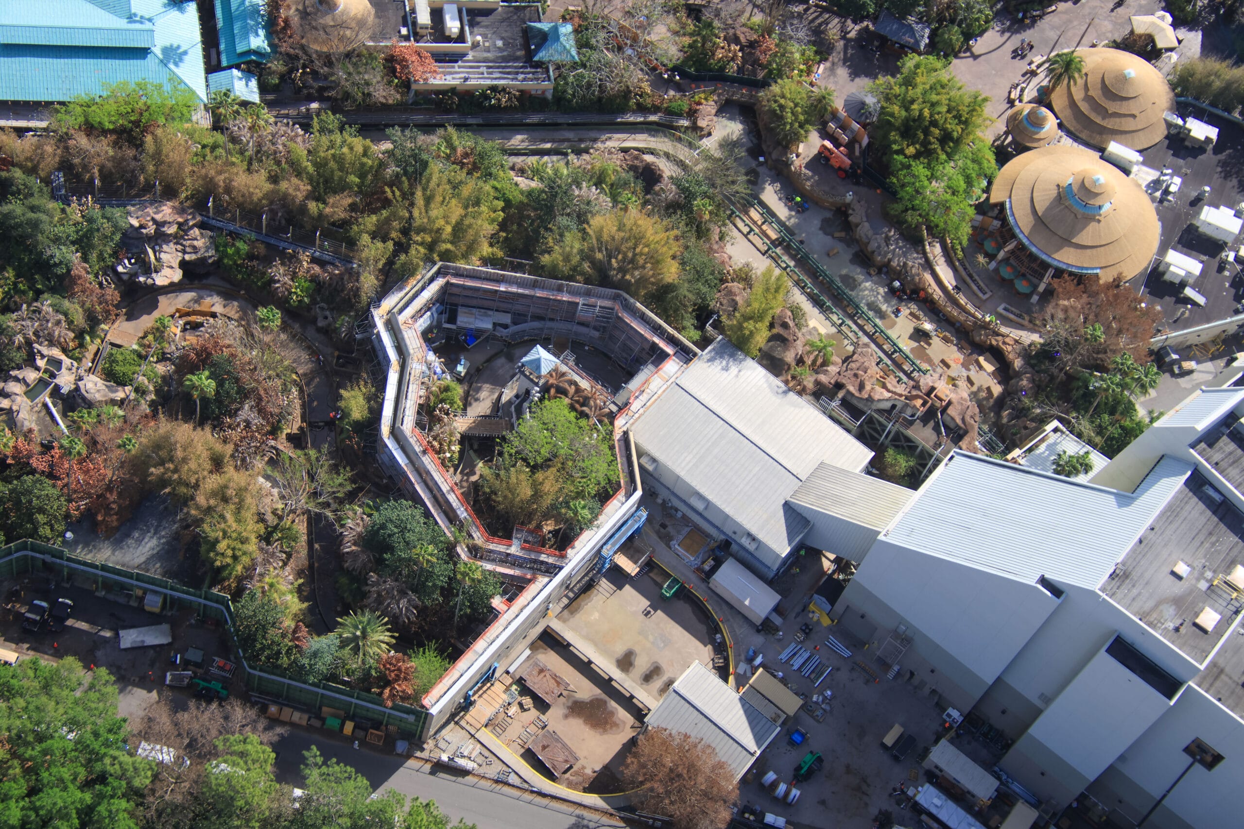 Fotografías aéreas del paseo USF Jurassic Park River Adventure realizadas por bioreconstruct.