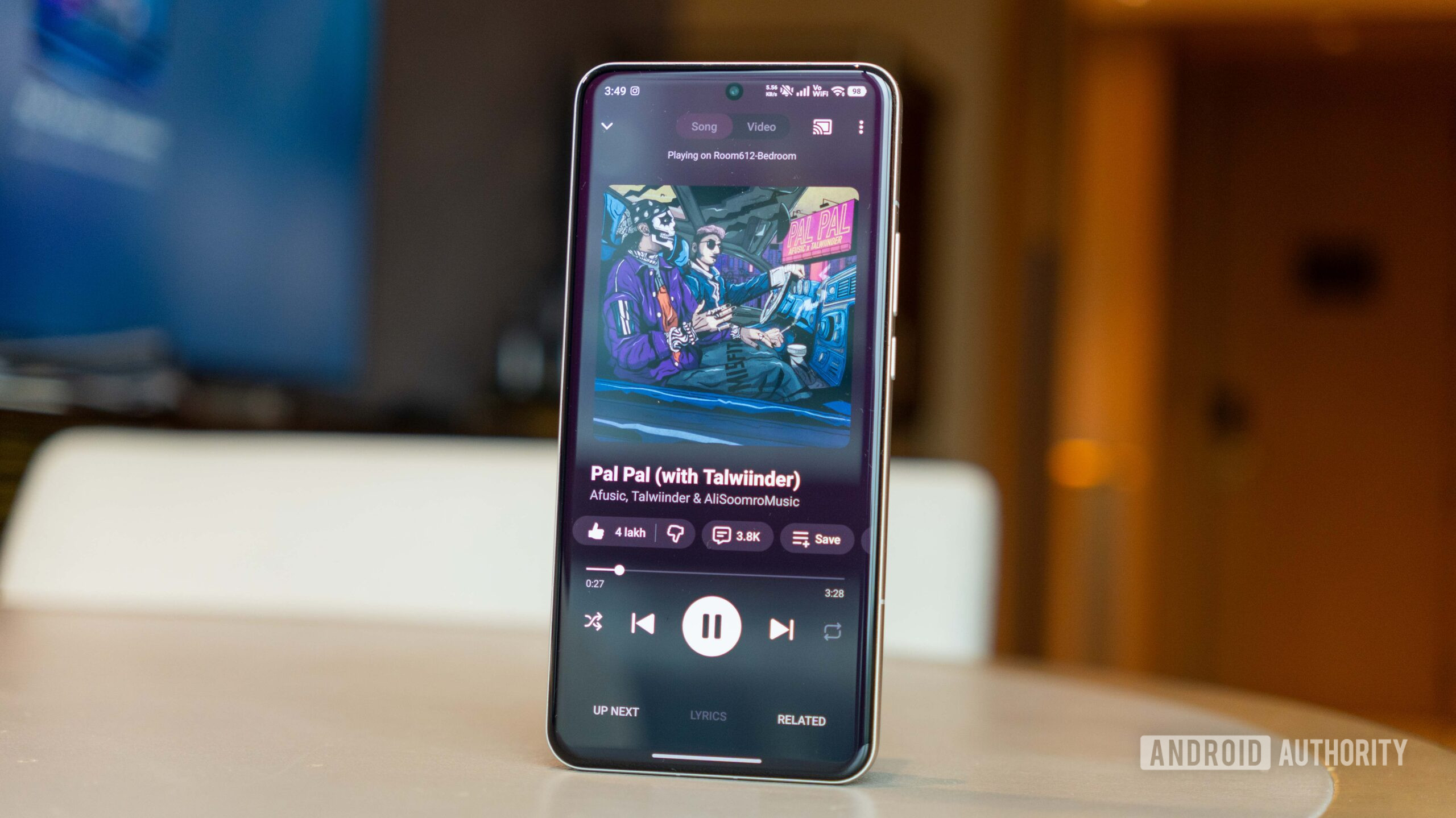 Pantalla del reproductor de música YouTube en Xiaomi 15 Ultra
