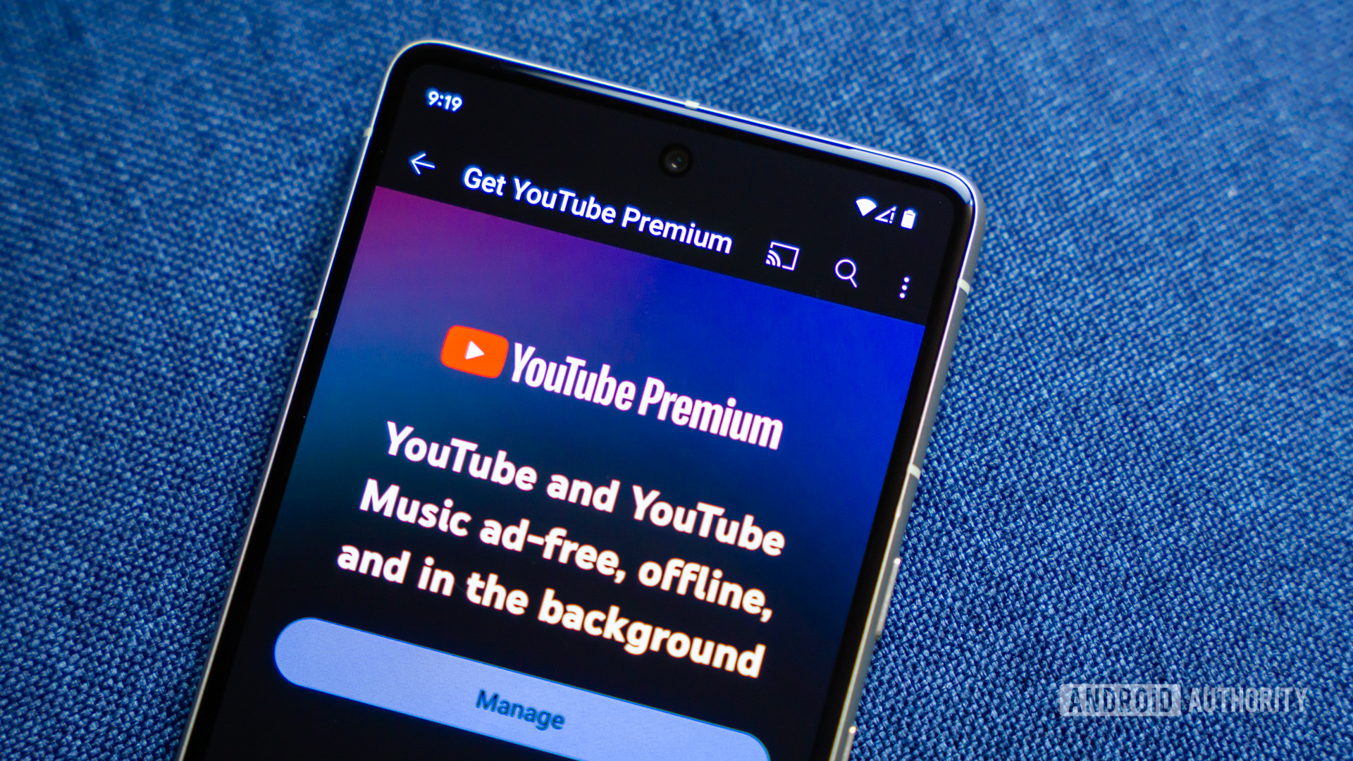 Fotografía de archivo de la aplicación premium de YouTube en un teléfono inteligente (4)